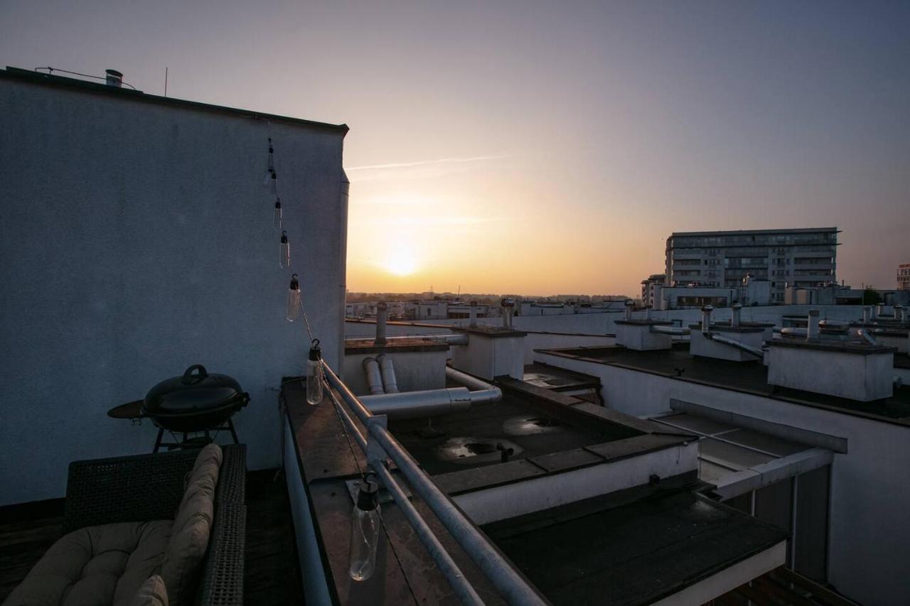 Dwupoziomowy, Rodzinny Apartament. Ochrona, Garaz. Varşovia Exterior foto